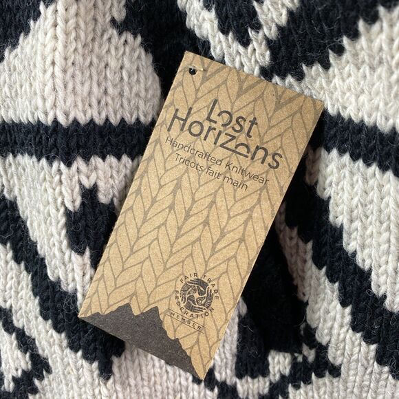 NWT Lost Horizons Wool Zip Jacket Medium
Black Cream Nordic Southwest
Handmade - Picture 2 of 14